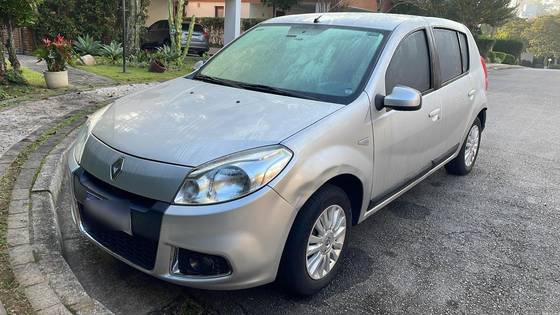 RENAULT SANDERO 1.6 PRIVILÉGE 16V FLEX 4P AUTOMÁTICO